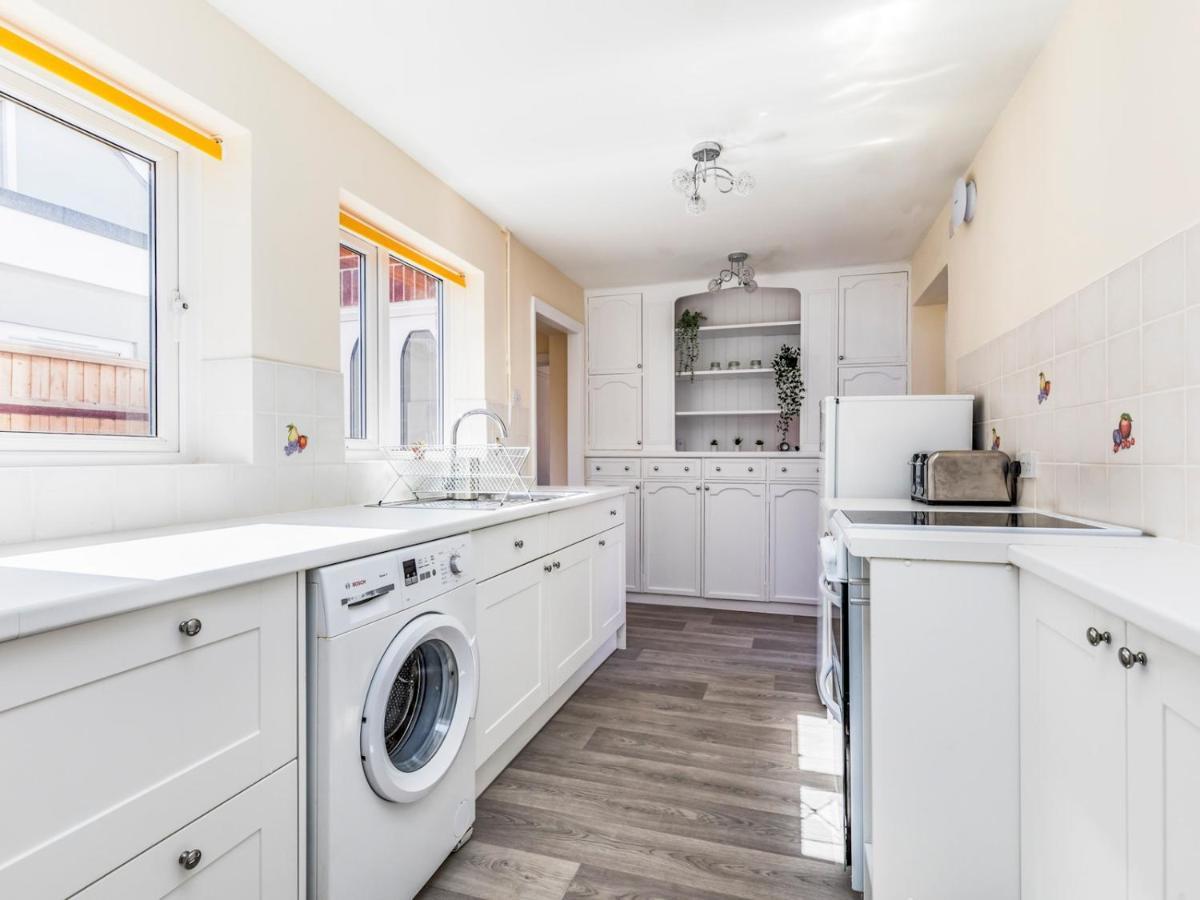 Pass The Keys Lovely Ground Floor Flat With Large Garden Chichester Exterior foto