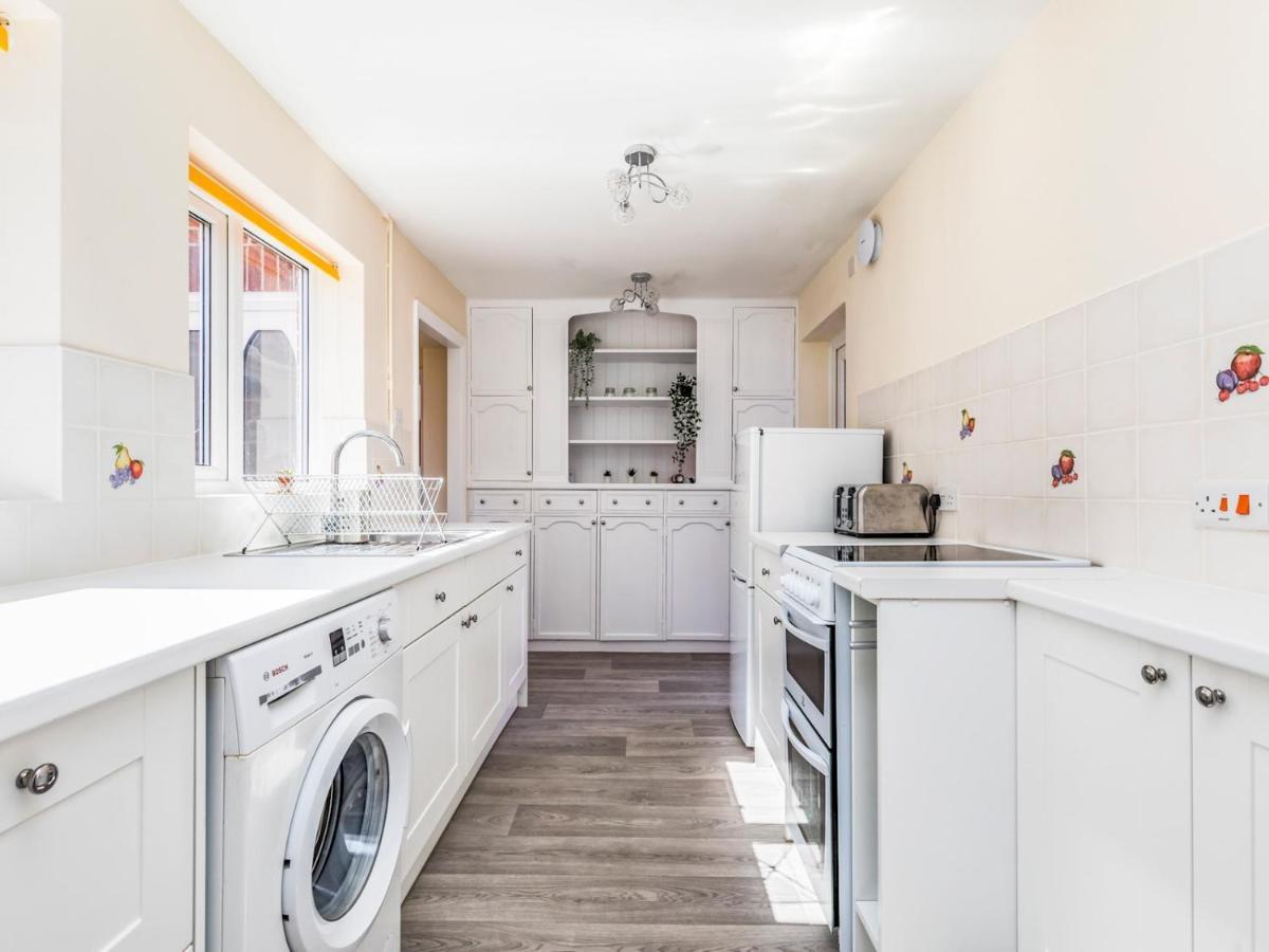Pass The Keys Lovely Ground Floor Flat With Large Garden Chichester Exterior foto